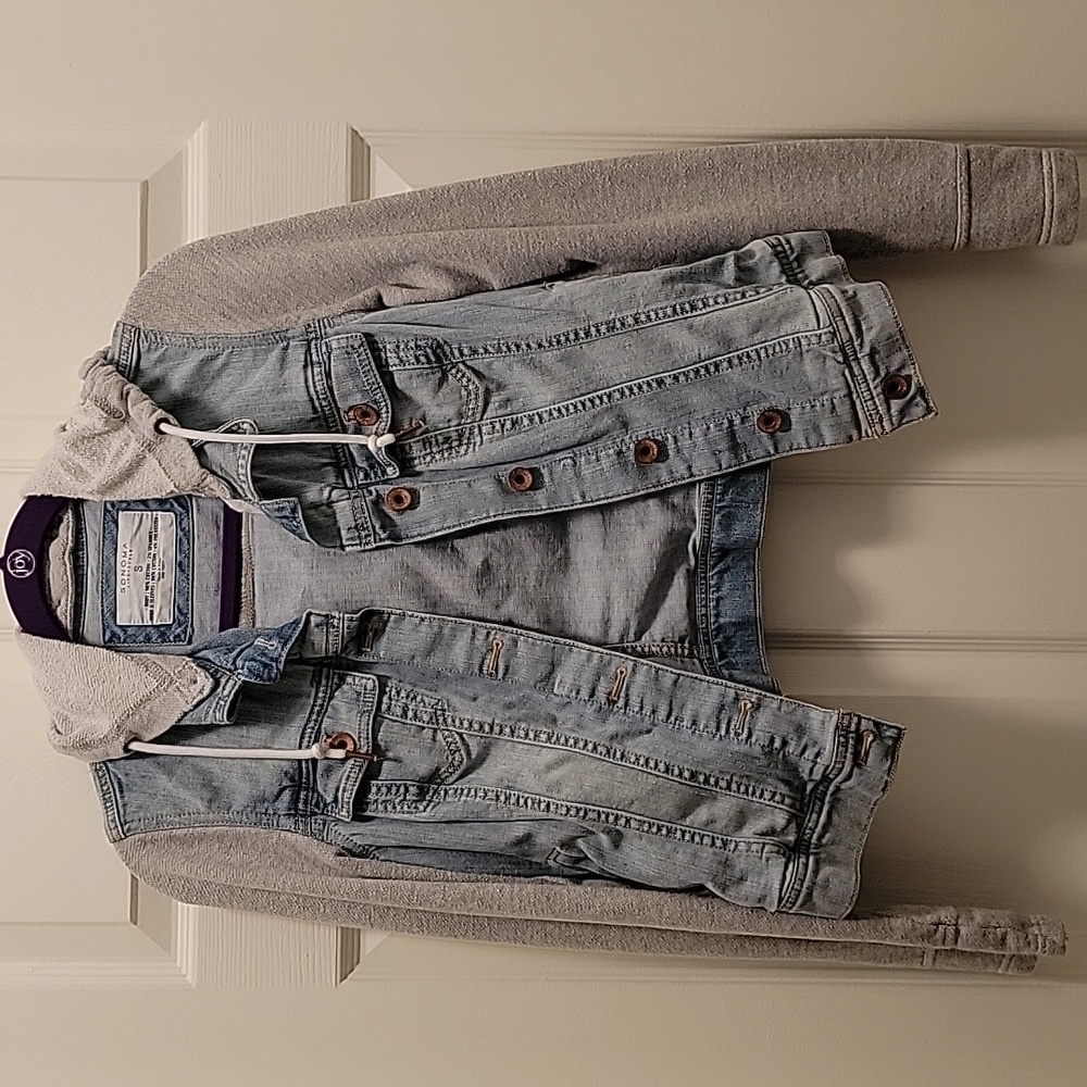 Denim jacket with sweatshirt sleeves